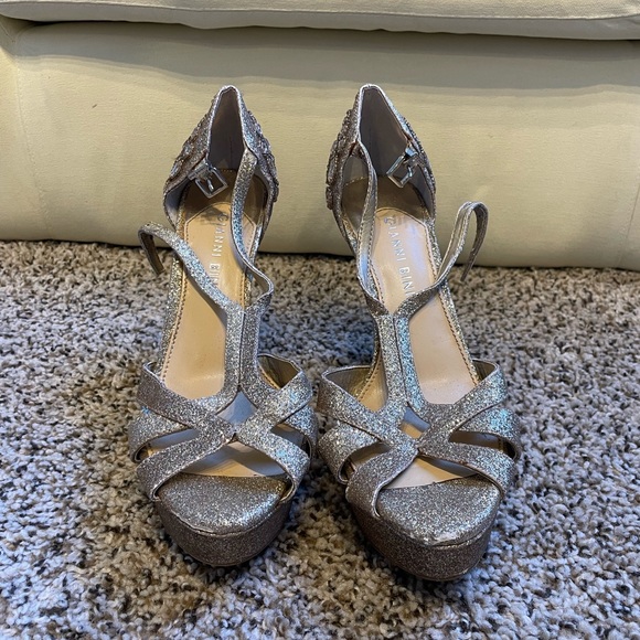 Gianni Bini champagne heels - Picture 2 of 6